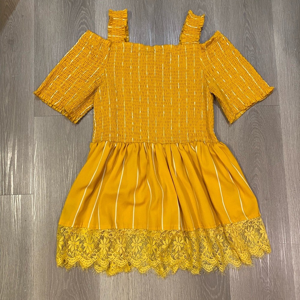 XL Yellow White Striped Top